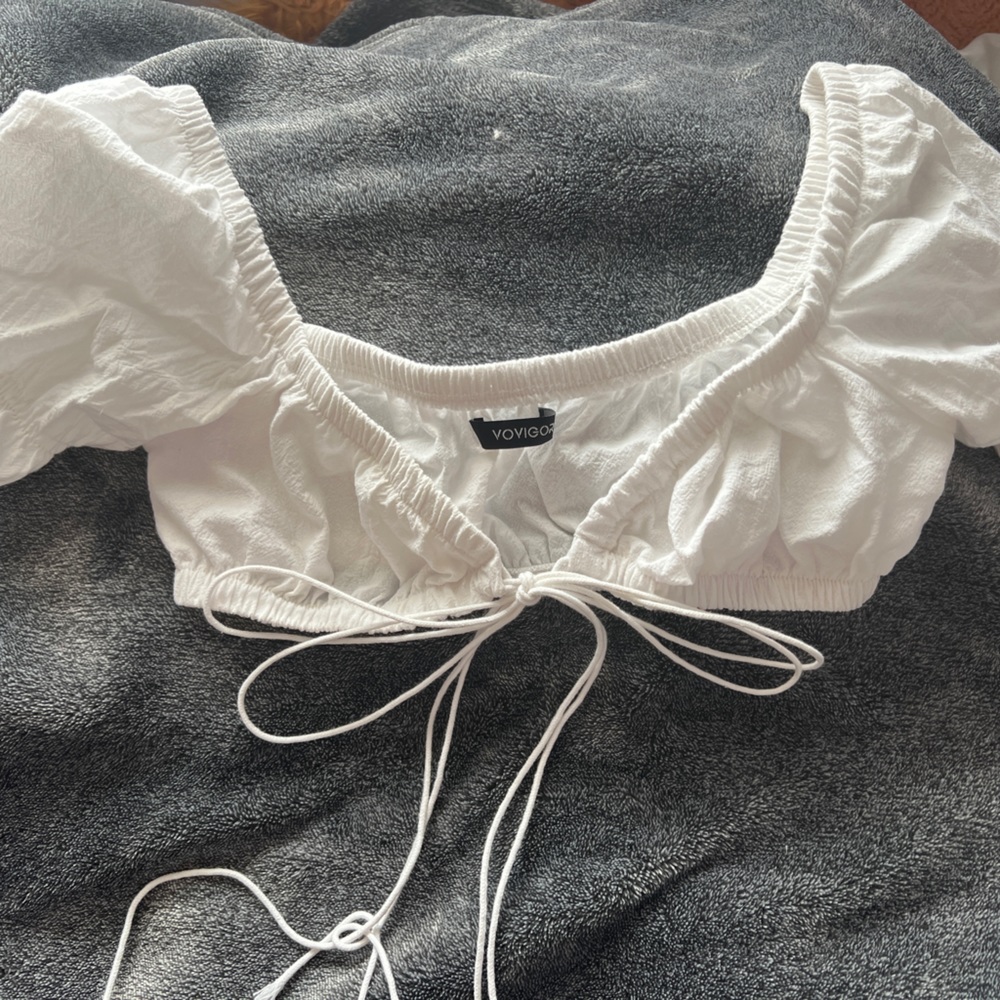 White tie front crop top